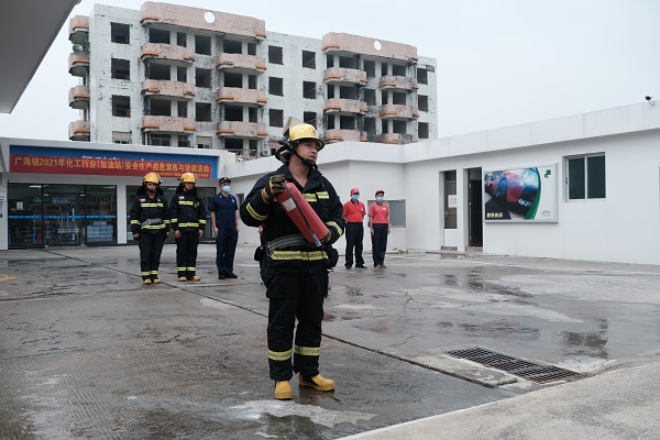 广海镇开展2021年化工行业(加油站)安全生产应急演练与培训4.JPG