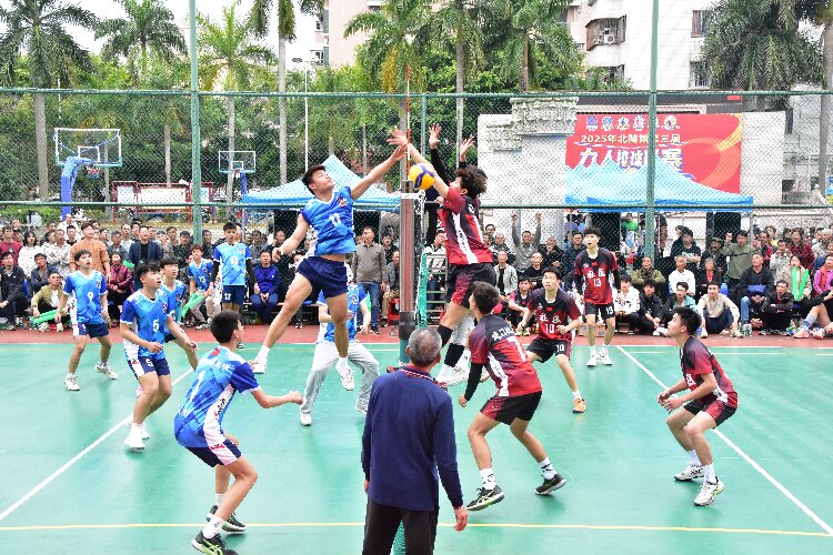 半决赛:小洞村队 VS 陡门圩社区队.JPG