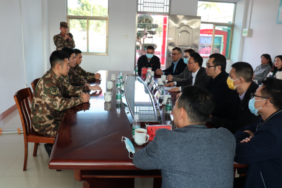 党建活动送关怀 军地共叙鱼水情176.png