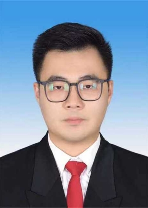 (镇委副书记)甄威权.jpg