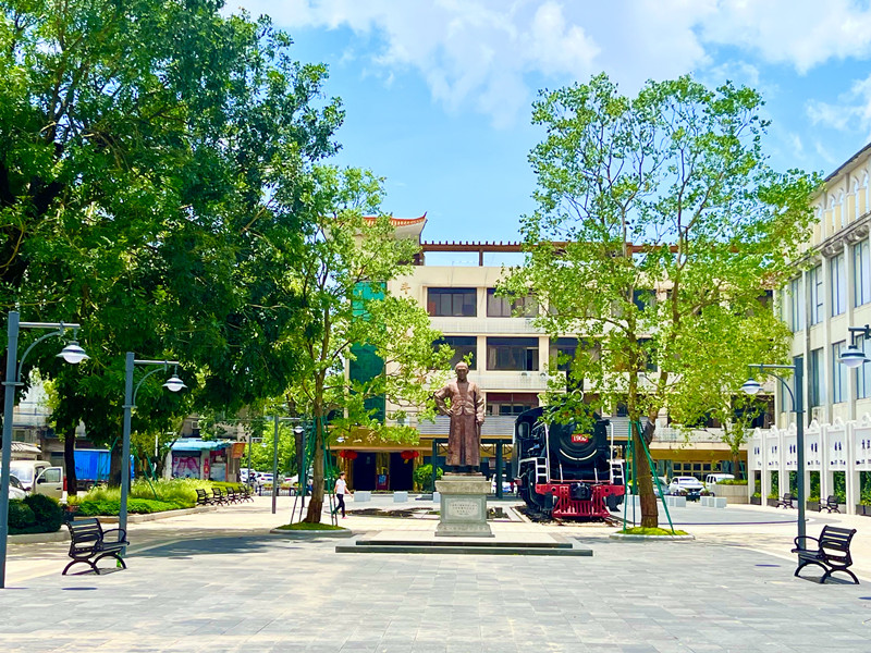陈宜禧纪念广场.jpg